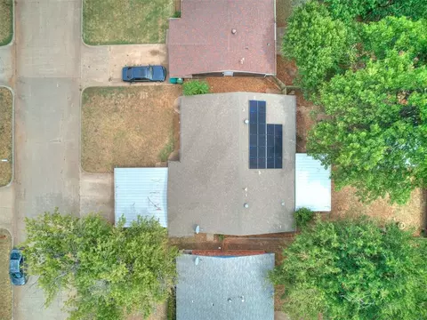 View/Area - 210 E Cherry Ave, Yukon, OK 73099 photo 3 of 4