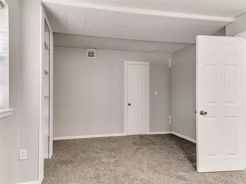 Bedroom - 210 E Cherry Ave, Yukon, OK 73099 photo 5 of 7
