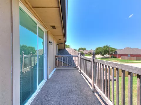 Exterior - 601 Summit Bnd, Norman, OK 73071 photo 3 of 5