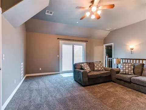 Living - 601 Summit Bnd, Norman, OK 73071 photo 10 of 10