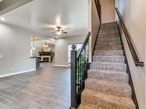 Entry Way - 601 Summit Bnd, Norman, OK 73071 photo 2 of 2