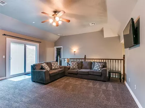 Living - 601 Summit Bnd, Norman, OK 73071 photo 7 of 10