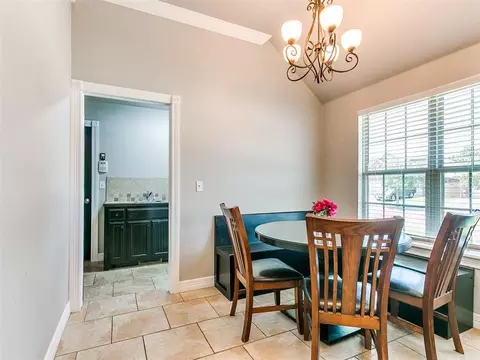 Dining - 601 Summit Bnd, Norman, OK 73071 photo 1 of 1