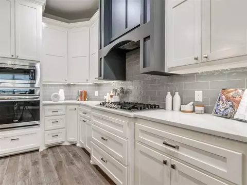 Kitchen - 1124 Colonial Ave, Tuttle, OK 73089 photo 6 of 6
