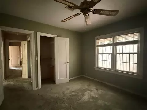 Bedroom - 206 W 1st St, Watonga, OK 73772 photo 2 of 4