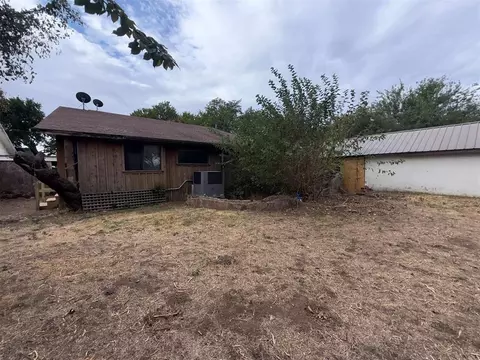 Exterior - 206 W 1st St, Watonga, OK 73772 photo 3 of 3