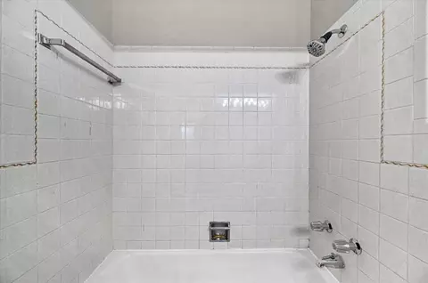 Bath - 332 Forest Dr, Norman, OK 73069 photo 4 of 4