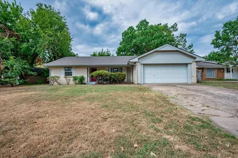 Exterior - 332 Forest Dr, Norman, OK 73069 photo 2 of 3