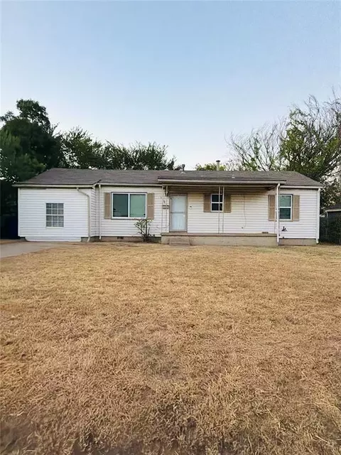 407 Elm St, Midwest City, OK 73110