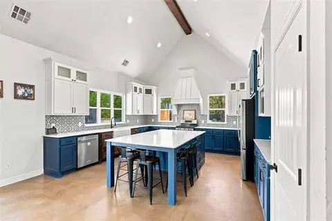 Kitchen - 124 Kevin Ln, Tuttle, OK 73089 photo 1 of 5