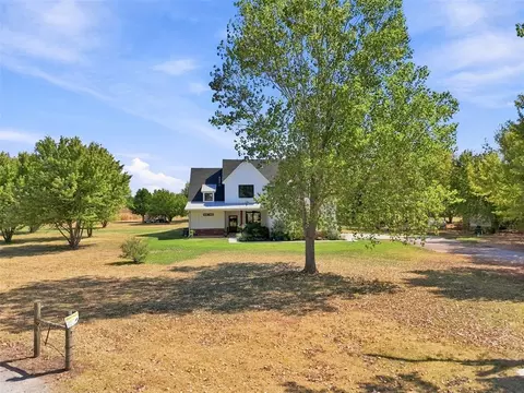 Exterior - 124 Kevin Ln, Tuttle, OK 73089 photo 3 of 6