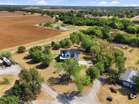 View/Area - 124 Kevin Ln, Tuttle, OK 73089 photo 6 of 7