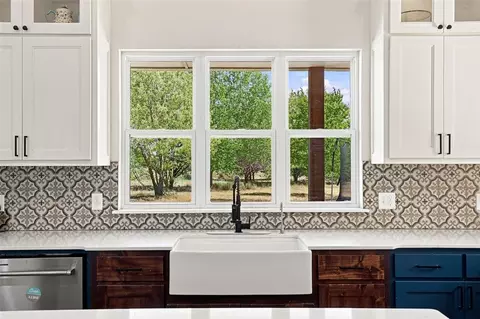 Kitchen - 124 Kevin Ln, Tuttle, OK 73089 photo 5 of 5