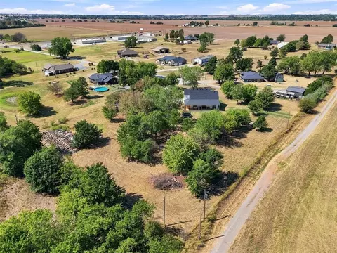 View/Area - 124 Kevin Ln, Tuttle, OK 73089 photo 7 of 7