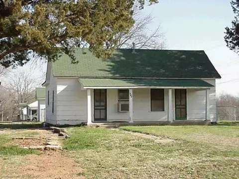 701 Cherry, Noble, OK 73068 photo 1