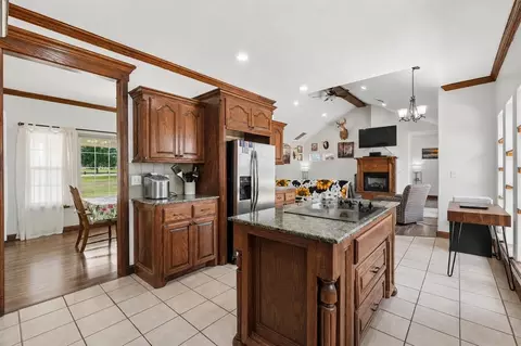 Kitchen - 407 Dana Ln, Mcloud, OK 74851 photo 3 of 3