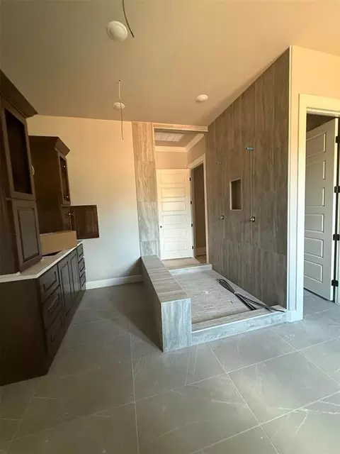 Bath - 9316 Somerville Rd, Arcadia, OK 73007 photo 2 of 10