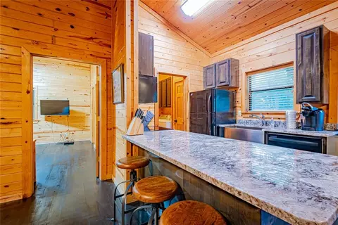 Kitchen - 256 Wild Goose Rd, Broken Bow, OK 74728 photo 4 of 5
