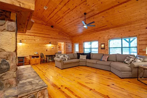 Living - 256 Wild Goose Rd, Broken Bow, OK 74728 photo 2 of 5