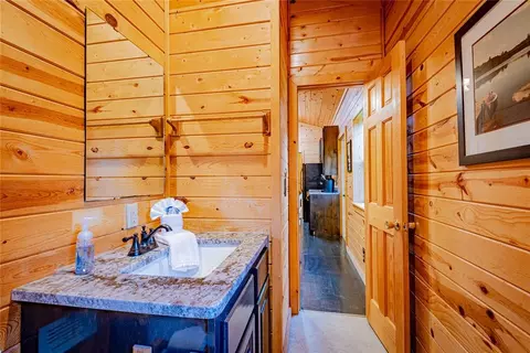 Bath - 256 Wild Goose Rd, Broken Bow, OK 74728 photo 5 of 5