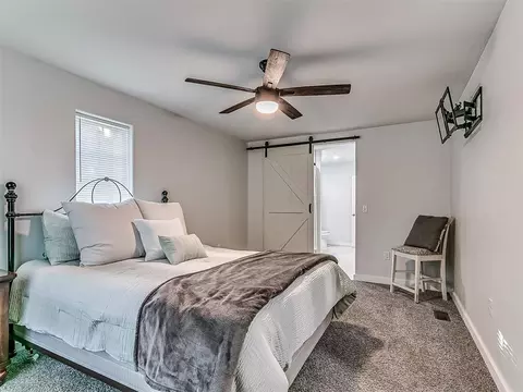 Bedroom - 1214 E Harrison Ave, Guthrie, OK 73044 photo 6 of 12
