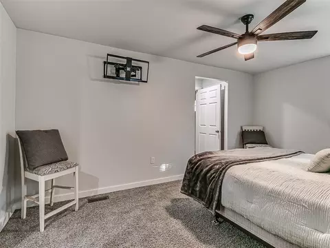 Bedroom - 1214 E Harrison Ave, Guthrie, OK 73044 photo 4 of 12