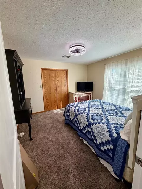 Bedroom - 6071 Sunset Dr, Guymon, OK 73942 photo 1 of 3