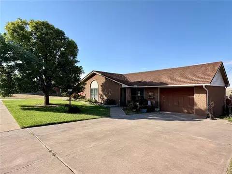 Exterior - 6071 Sunset Dr, Guymon, OK 73942 photo 3 of 6