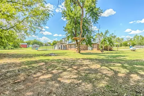 Exterior - 707 Cedar Springs Dr, Tuttle, OK 73089 photo 3 of 3