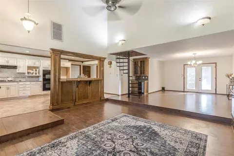 Living - 707 Cedar Springs Dr, Tuttle, OK 73089 photo 3 of 5