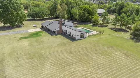 View/Area - 707 Cedar Springs Dr, Tuttle, OK 73089 photo 1 of 6