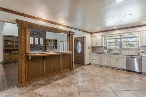Kitchen - 707 Cedar Springs Dr, Tuttle, OK 73089 photo 3 of 3