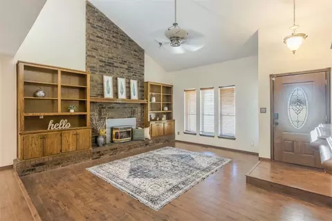 Living - 707 Cedar Springs Dr, Tuttle, OK 73089 photo 2 of 4