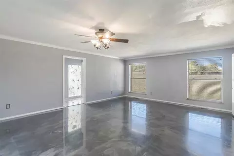 Living - 707 Cedar Springs Dr, Tuttle, OK 73089 photo 4 of 5