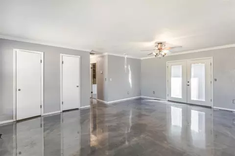 Living - 707 Cedar Springs Dr, Tuttle, OK 73089 photo 5 of 5