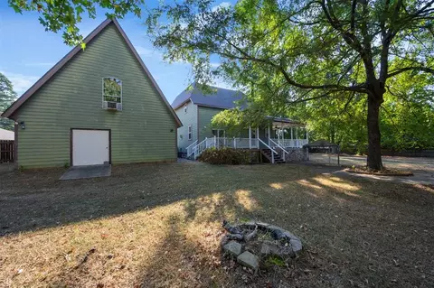 Exterior - 611 W Circle Dr, Broken Bow, OK 74728 photo 3 of 11