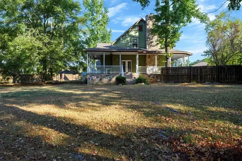 Exterior - 611 W Circle Dr, Broken Bow, OK 74728 photo 6 of 11