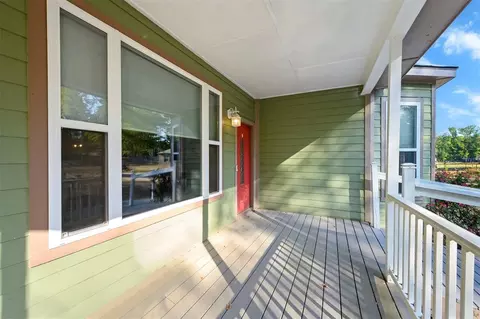 Exterior - 611 W Circle Dr, Broken Bow, OK 74728 photo 8 of 11