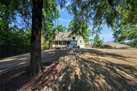 Exterior - 611 W Circle Dr, Broken Bow, OK 74728 photo 10 of 11