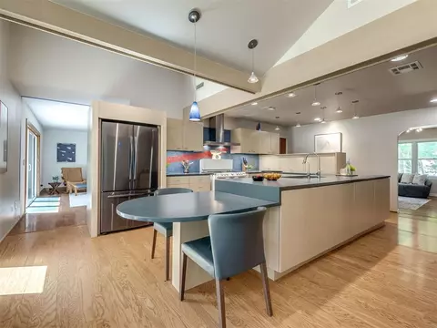 Kitchen - 1102 Mcnamee St, Norman, OK 73069 photo 3 of 7