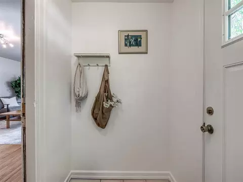 Entry Way - 1102 Mcnamee St, Norman, OK 73069 photo 1 of 2