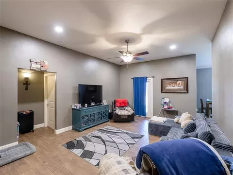 Living - 103 Ranch Rd, Elk City, OK 73644 photo 1 of 1