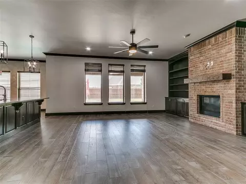 Living - 4232 Hackney Wick Rd, Norman, OK 73072 photo 4 of 5