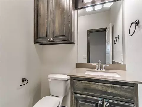 Bath - 4232 Hackney Wick Rd, Norman, OK 73072 photo 8 of 8