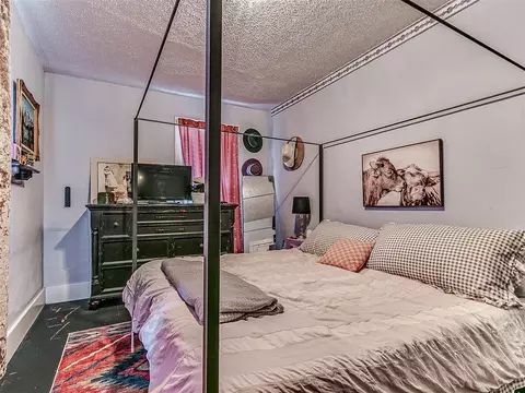 Bedroom - 29693 E 750 Rd, Crescent, OK 73028 photo 3 of 5