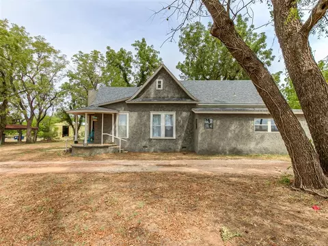 Exterior - 29693 E 750 Rd, Crescent, OK 73028 photo 2 of 6