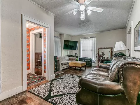 Living - 29693 E 750 Rd, Crescent, OK 73028 photo 1 of 3