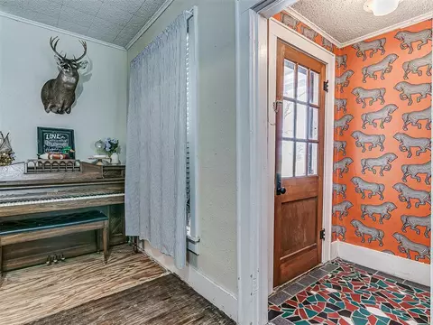 Entry Way - 29693 E 750 Rd, Crescent, OK 73028 photo 1 of 2