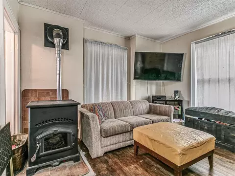 Living - 29693 E 750 Rd, Crescent, OK 73028 photo 3 of 3