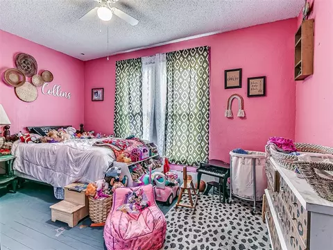 Bedroom - 29693 E 750 Rd, Crescent, OK 73028 photo 1 of 5